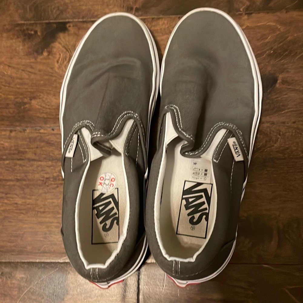 Vans slip on grey